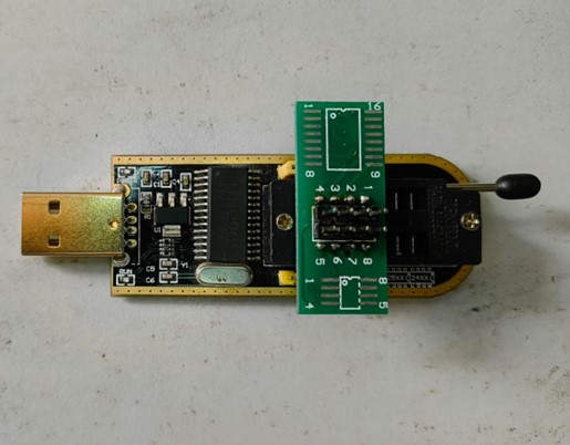 Adapter Locked in Socket